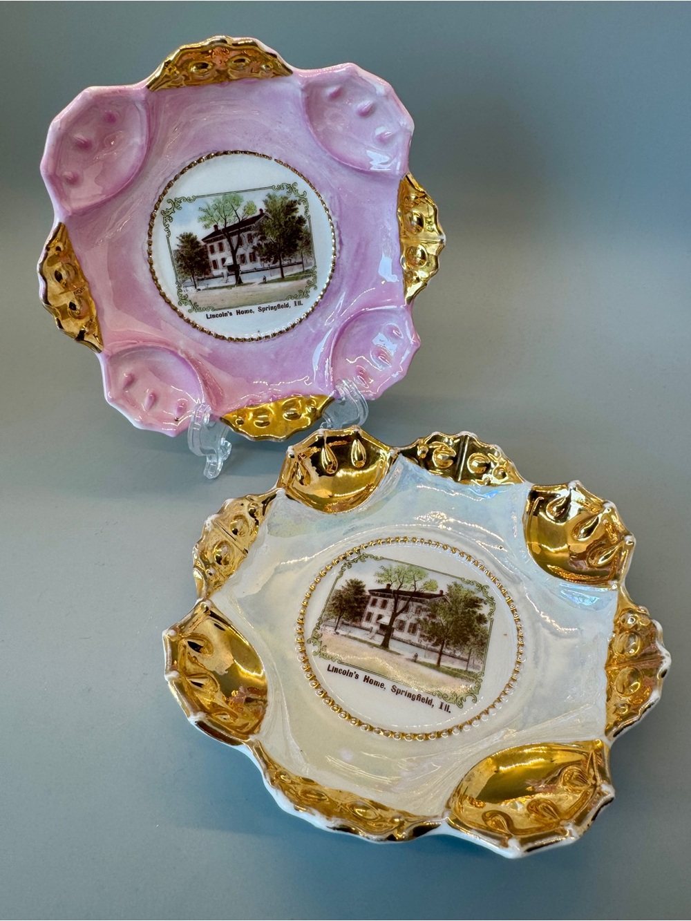 Lot of 2 EUC Vintage Dish-Ashtrays 22Kt Gold w/Lincoln’s home Springfield, Ill
